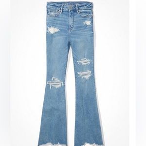 AMERICAN EAGLE STRETCH RIPPED SUPER HI-WAISTED FLARE JEANS